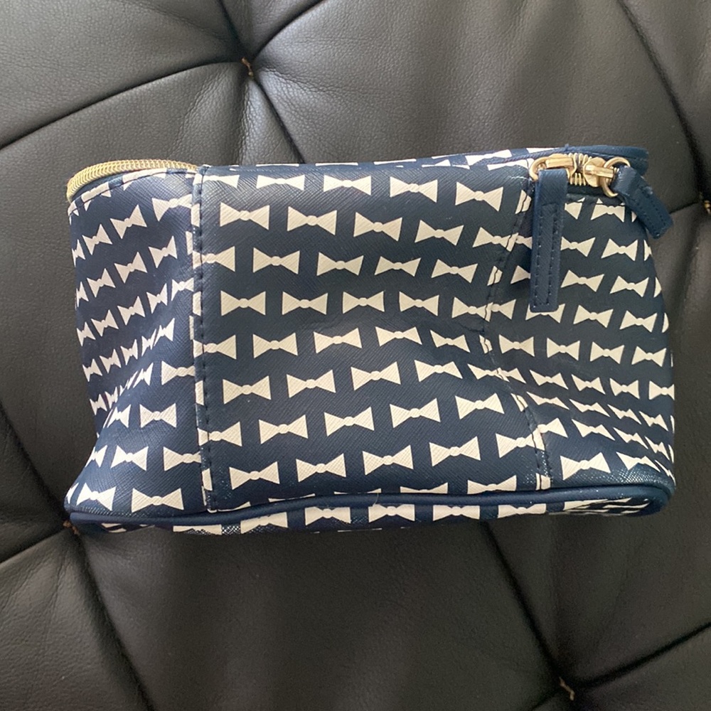 ❤️❤️ FILLED WITH MIXED BRAND NAME MAKEUP and SKINCARE Makeup Carry Case - Picture 3 of 6